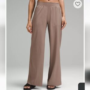 Lululemon Swift Wide-Leg Pants Size 6 In Taupetastic